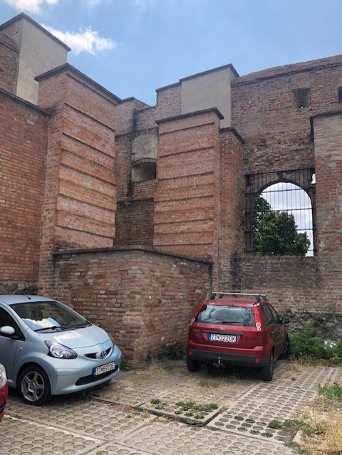 Veža V12 – obnovená metódou architektonizovanej ruiny - juhozápadné nárožie, súčasný stav