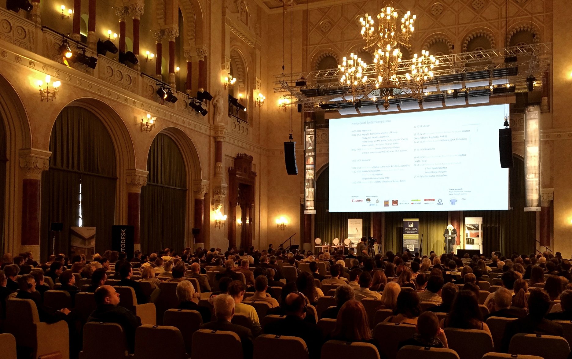 Veľká sála budovy Pesti Vigadó, miesto kongresu