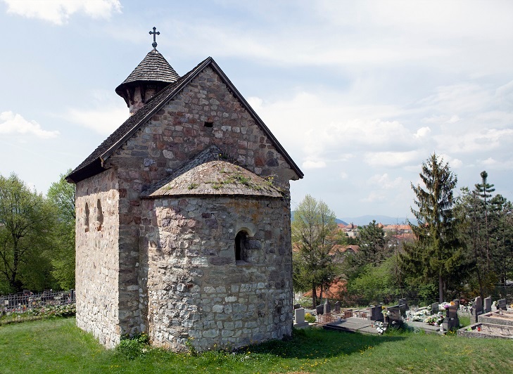 Románsky kostolík sv. Michala Archanjela v obci Veľký Klíž v okrese Partizánske