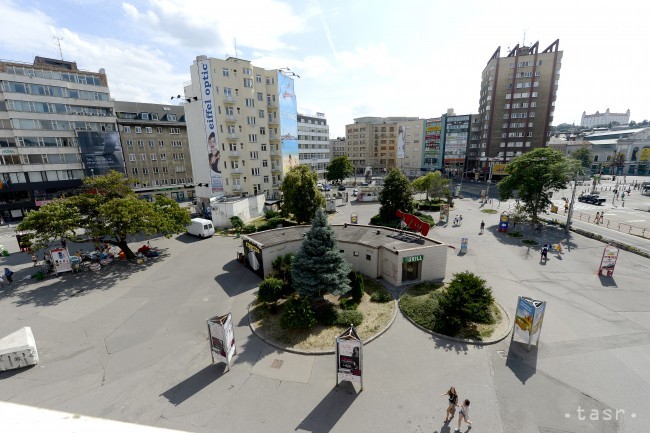 Bratislava vyhlási súťaž pre Kamenné námestie a Námestie SNP