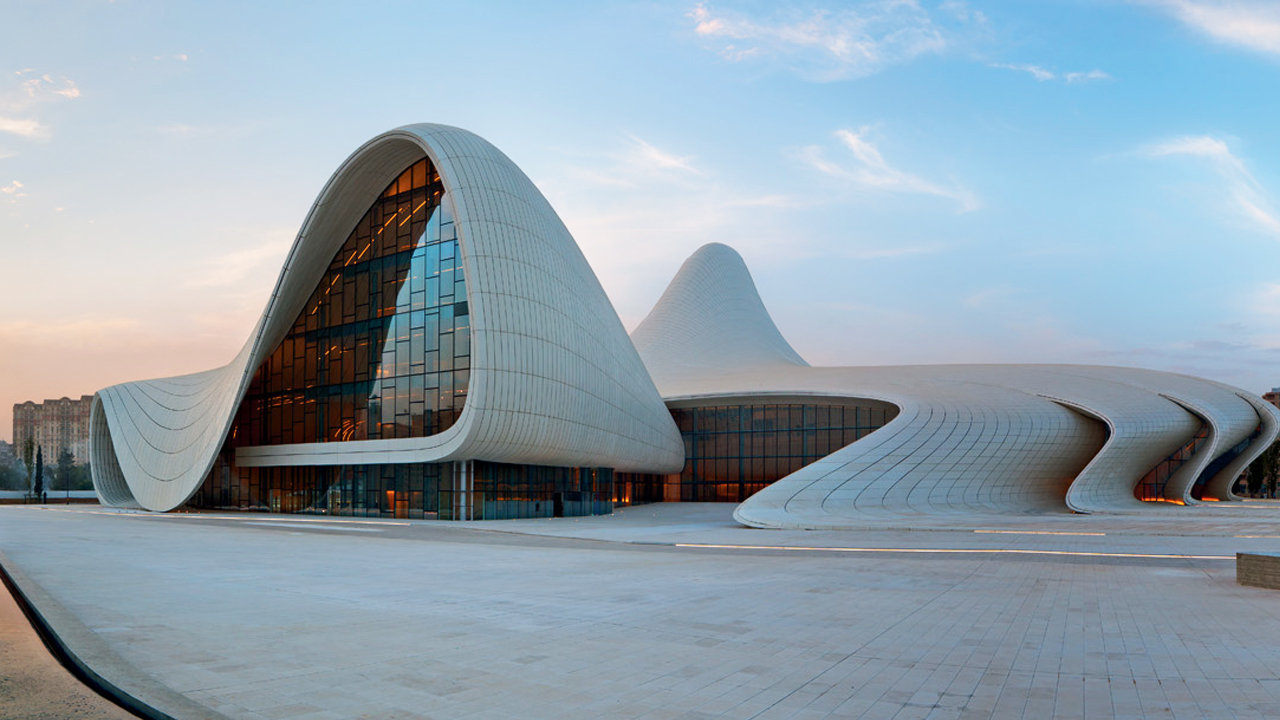 Práca Zahy Hadid: Heydav Aliyev Centre, Azerbajdžan