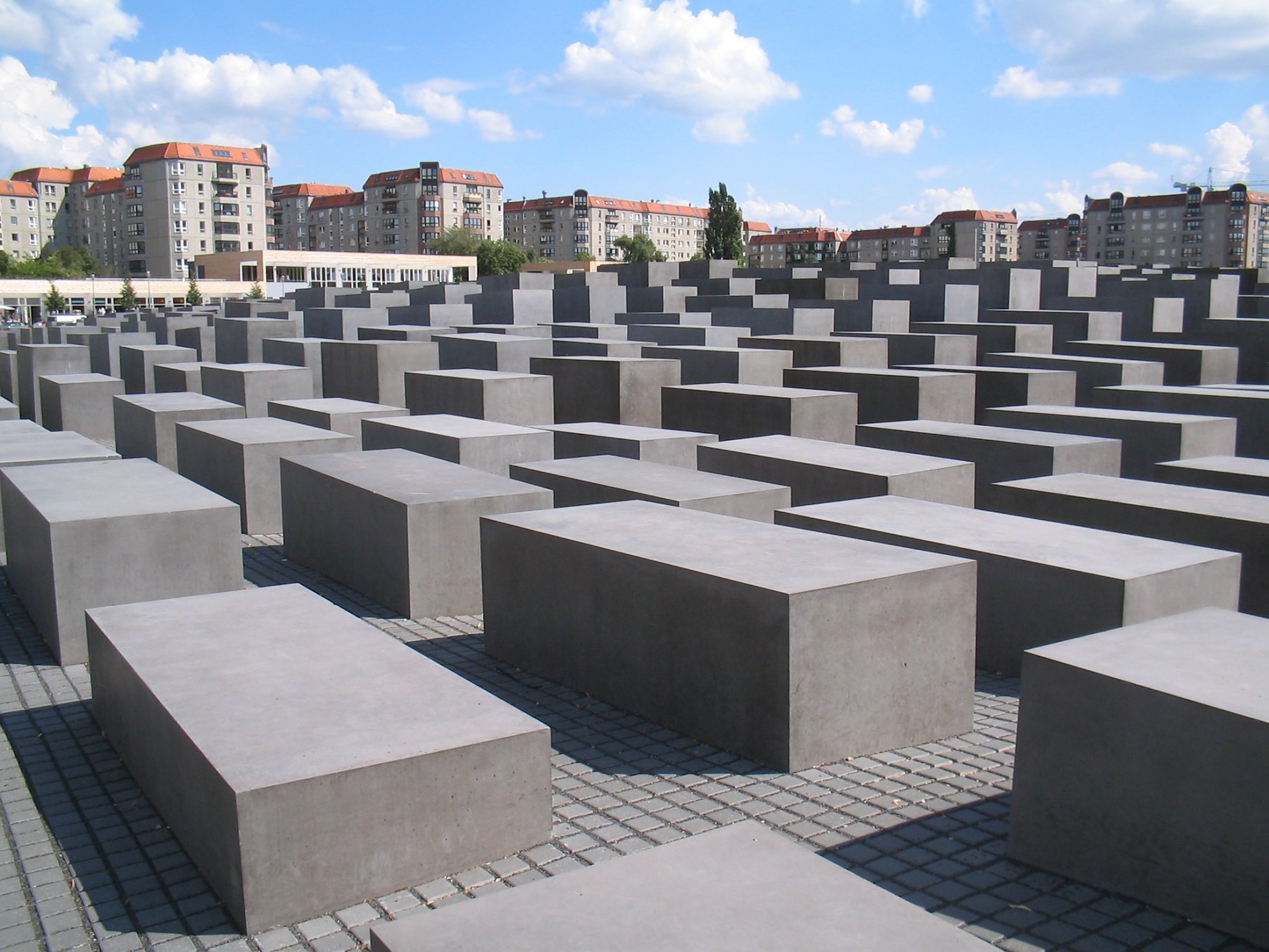  Medzi práce Petra Eisenmana patrí aj Pamätník Holocaustu v Berlíne