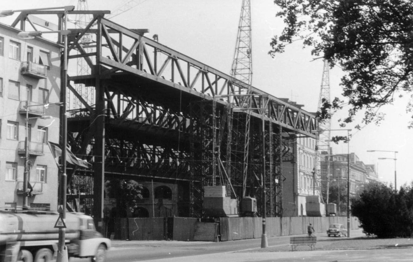 Stavba Premostenia v 70. rokoch