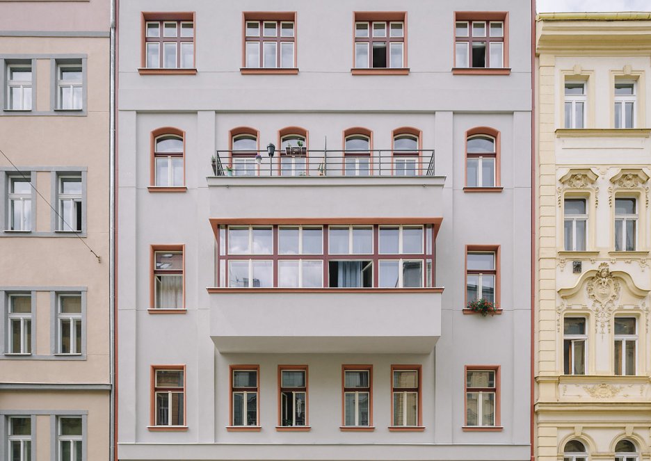 Rekonštrukcia bytového domu na Letnej, Praha