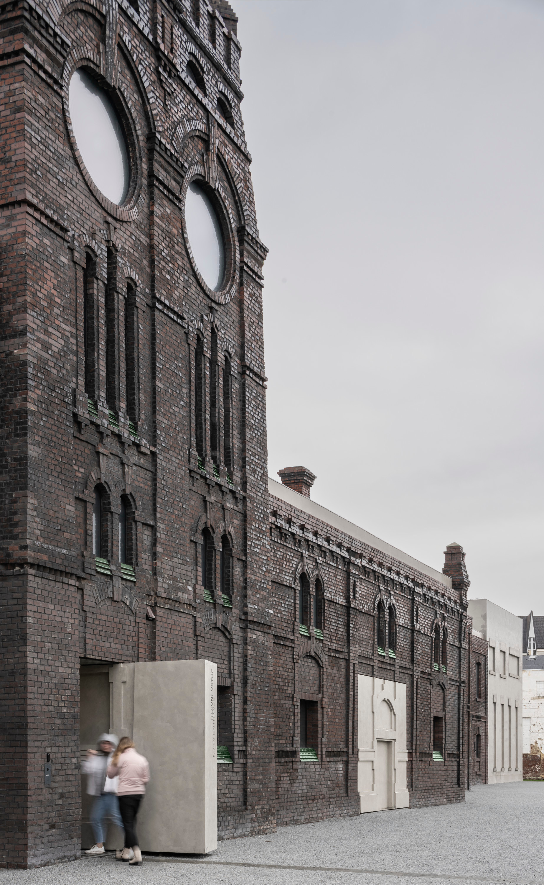 gal-ria-s-asn-ho-umenia-plato-ostrava-archinfo-sk