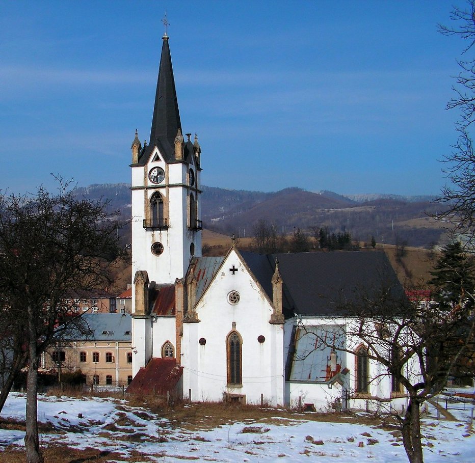 Neskorogotický kostol v Dobšinej z pol.14. stor.