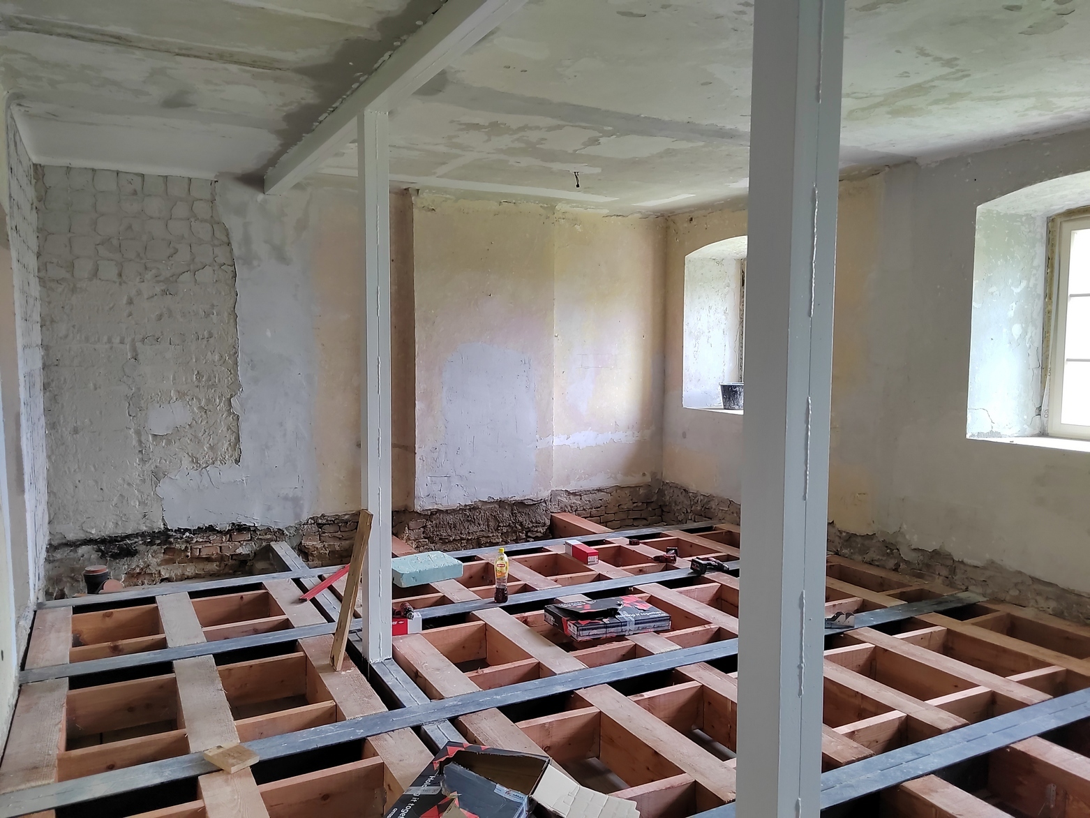 Statické zabezpečenie podlahy podkrovia