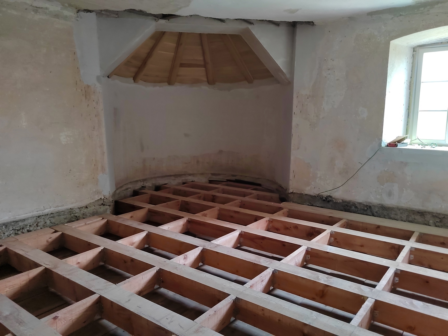 Úprava stropov nad 2. NP