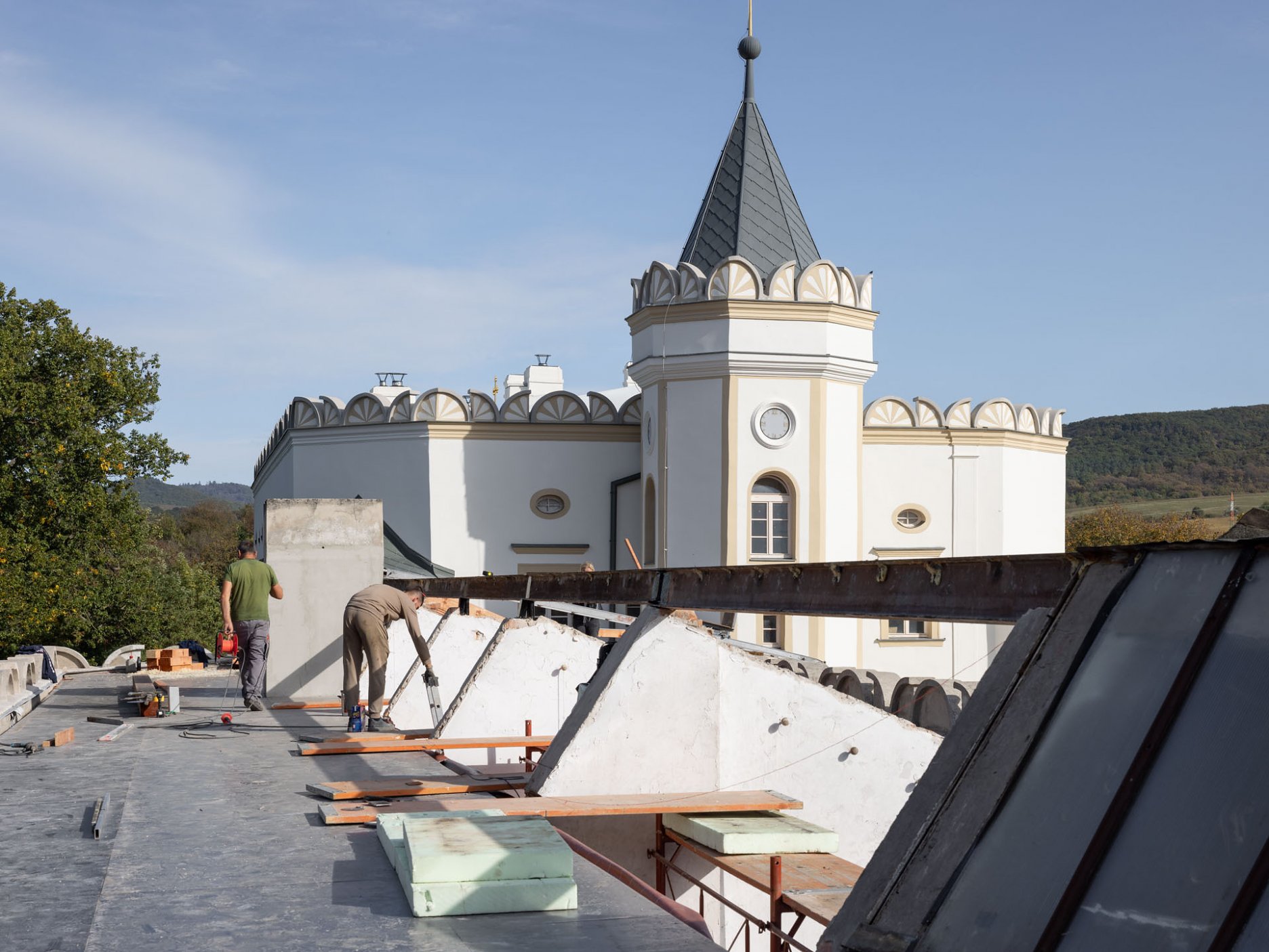 Strecha hospodárskeho traktu 