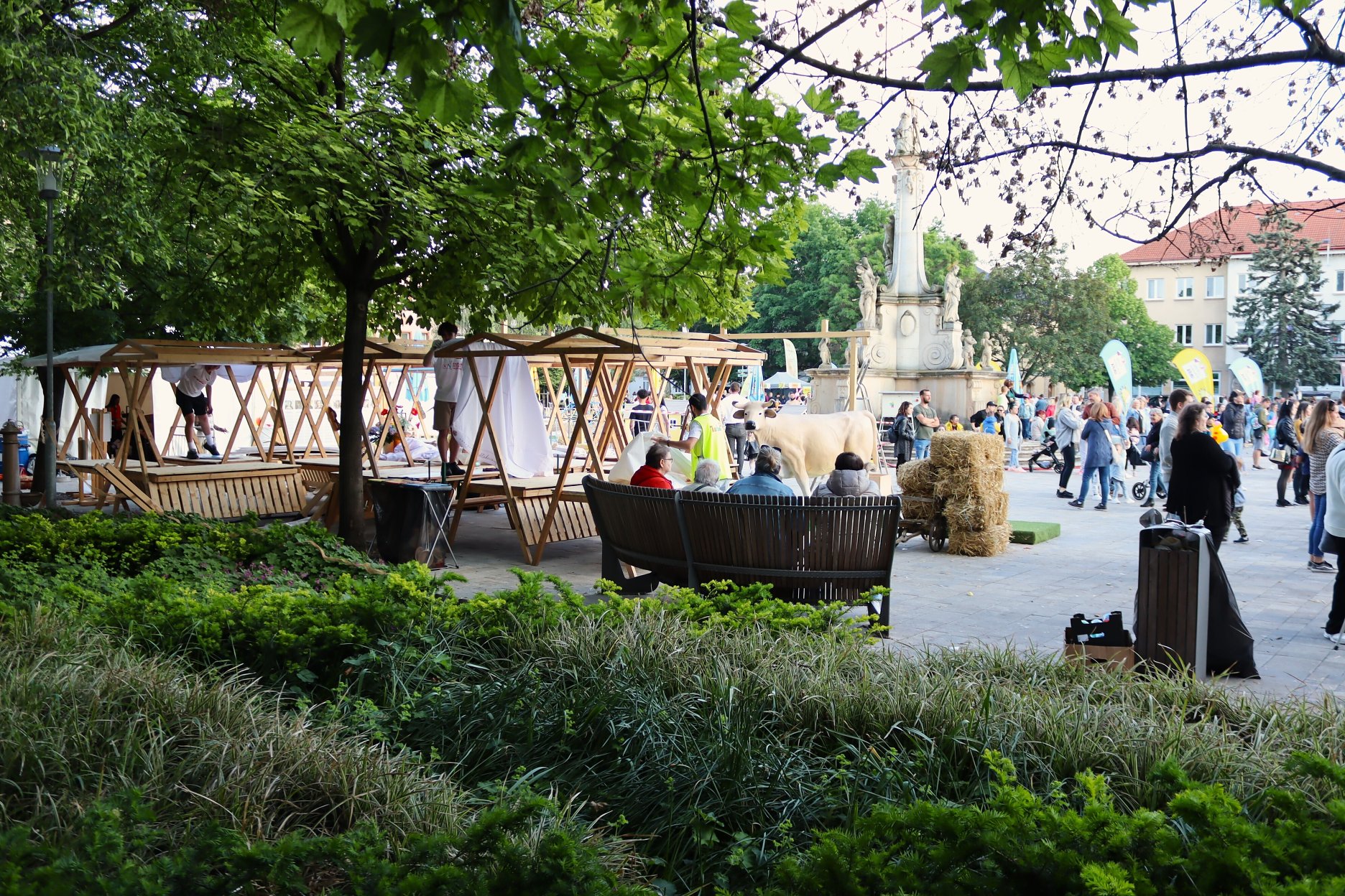 Námestie ožíva počas rôznorodých podujatí - koncertov, zhromaždení či jarmokov.