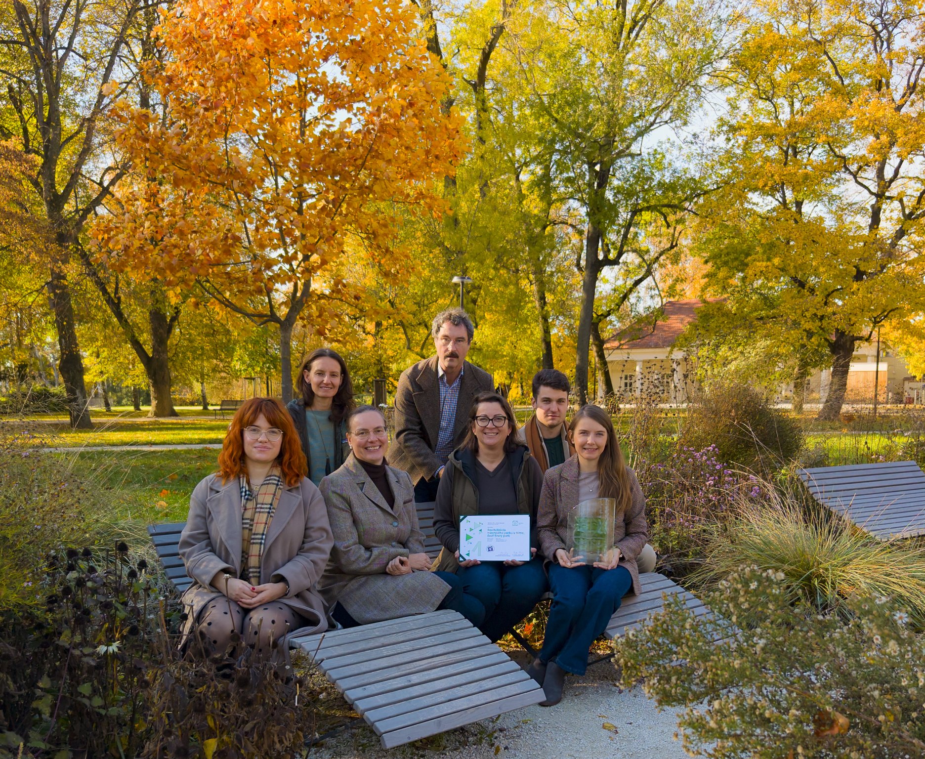 Kolektív Ateliér Krejčiříkovi na spoločnej fotografii