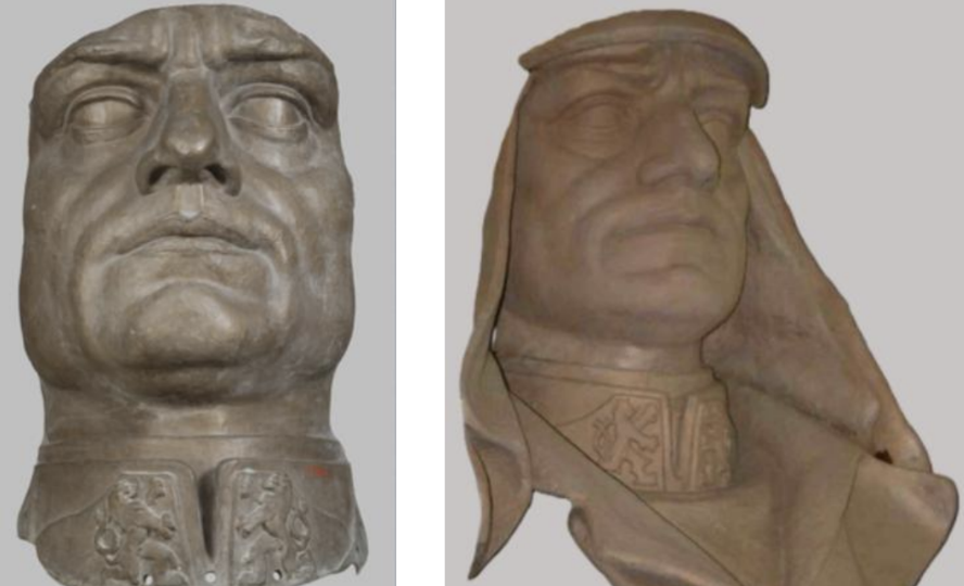 V roku 2014 (už po odhalení pamätníka pred SND) sa našiel originál tvárovej časti Štefánikovej sochy,  na ktorej jasne vidno odznaky s československým znakom na golieri vojenskej košele odetej pod  kombinézou. Vpravo rovnaký detail segmentu tváre na rekonštrukcii sochy ako stojí pred SND.  