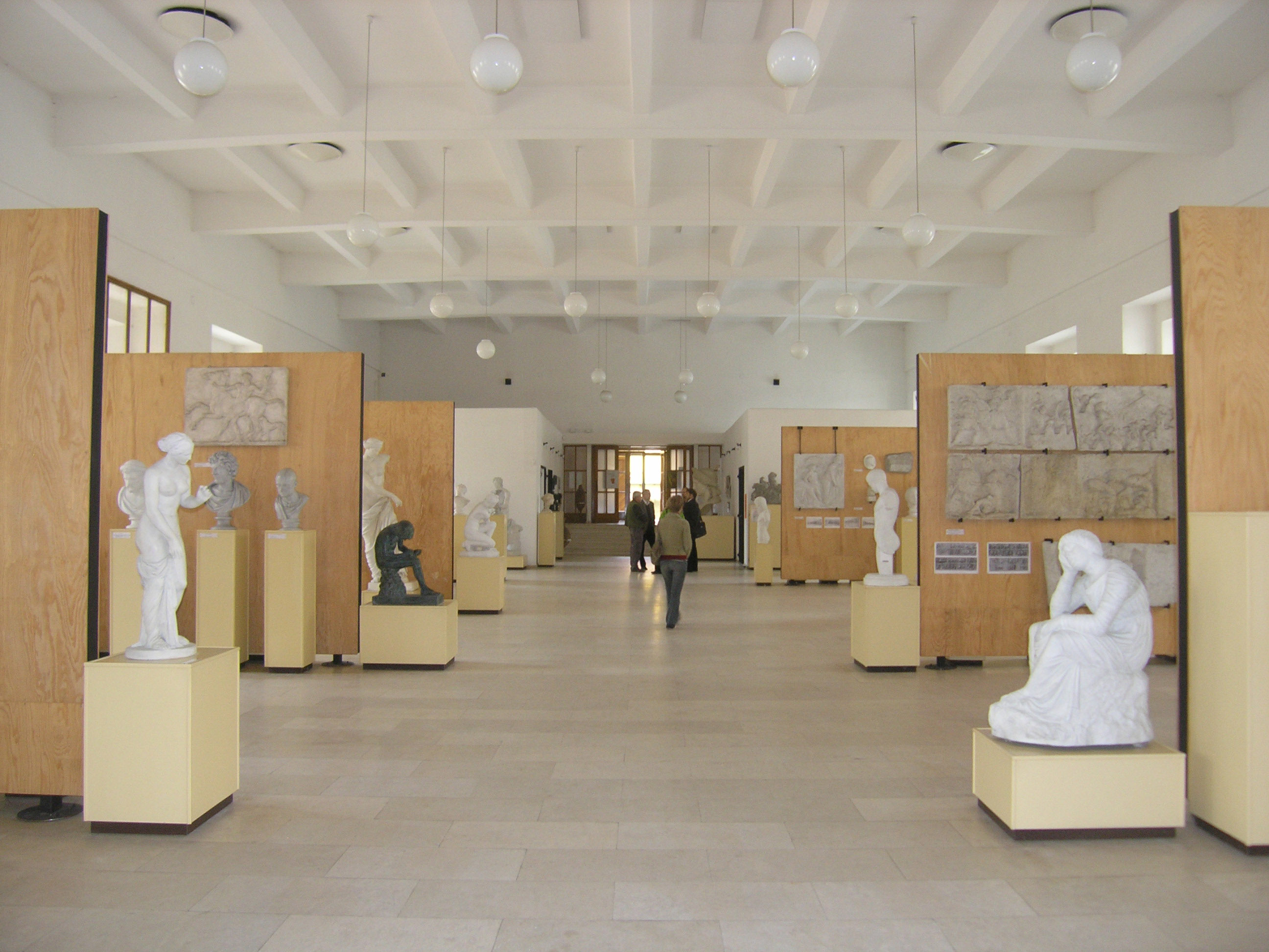 Výstava sadrových antických sôch v pôvodných priestoroch