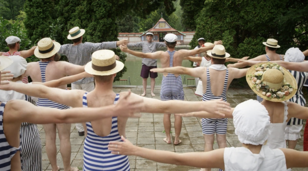 Záber z filmu Svetlé miesto od režiséra Dušana Trančíka – budovanie Luhačovíc (Zdroj: P. Nevedaľ)