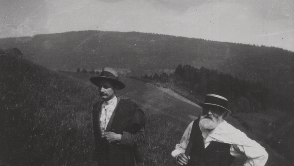 Fotografia Guillauma Rittera a Janka Cadru na výlete v roku 1911 (A. Kubová Gauché)