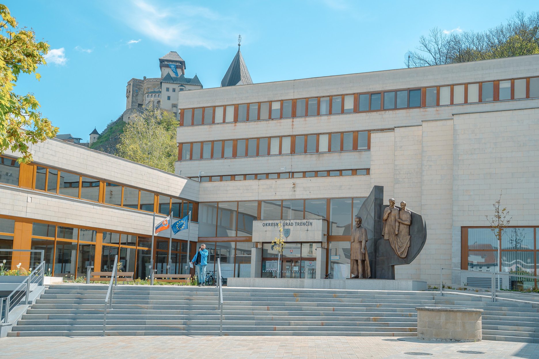 Trasa Okresného úradu s presunutým súsoším Štúrovcov