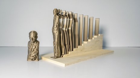 Výtvarný návrh sochy Imricha Karvaša v exteriéri budovy NBS - výsledky súťaže
