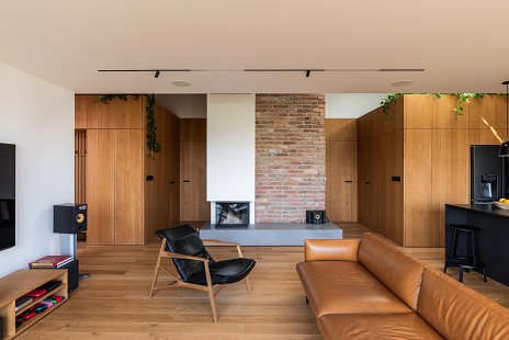 Prestavba strešného bytu, Bratislava