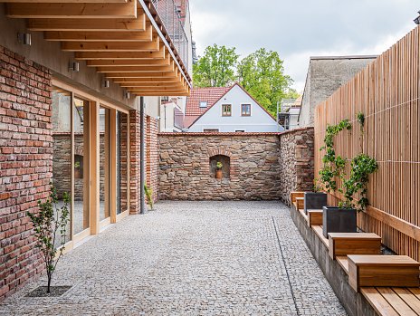 K66 - dom s kaviarňou, Kamenice nad Lipou (ČR)