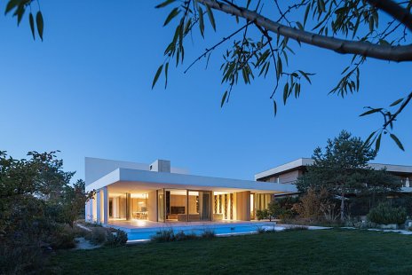 Dom 51, Záhorská Bystrica