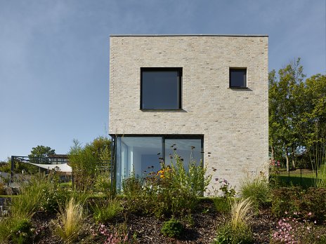 Dom s jazierkom, Černošice (ČR)