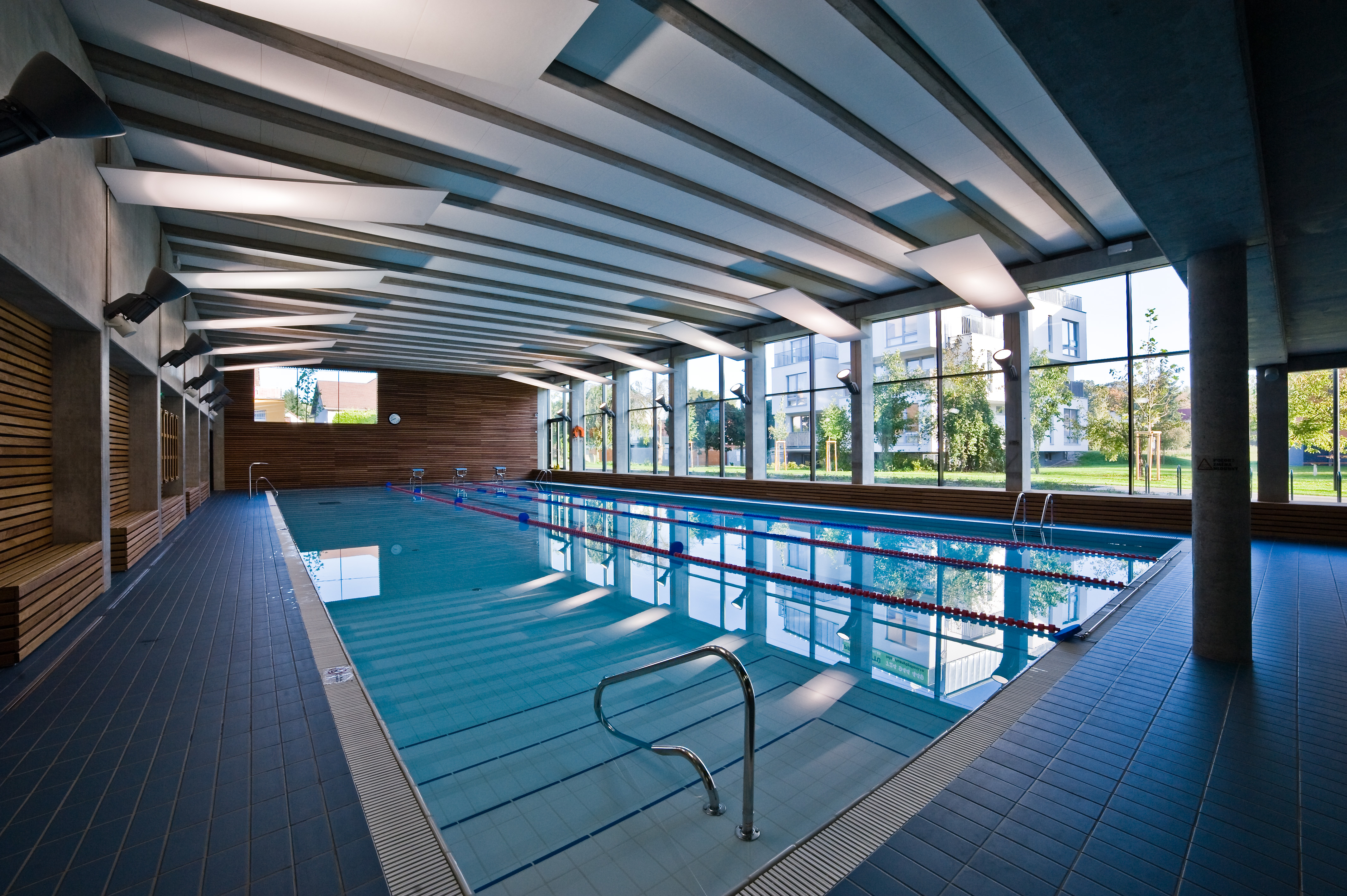 pohľad do interiéru bazénovej haly