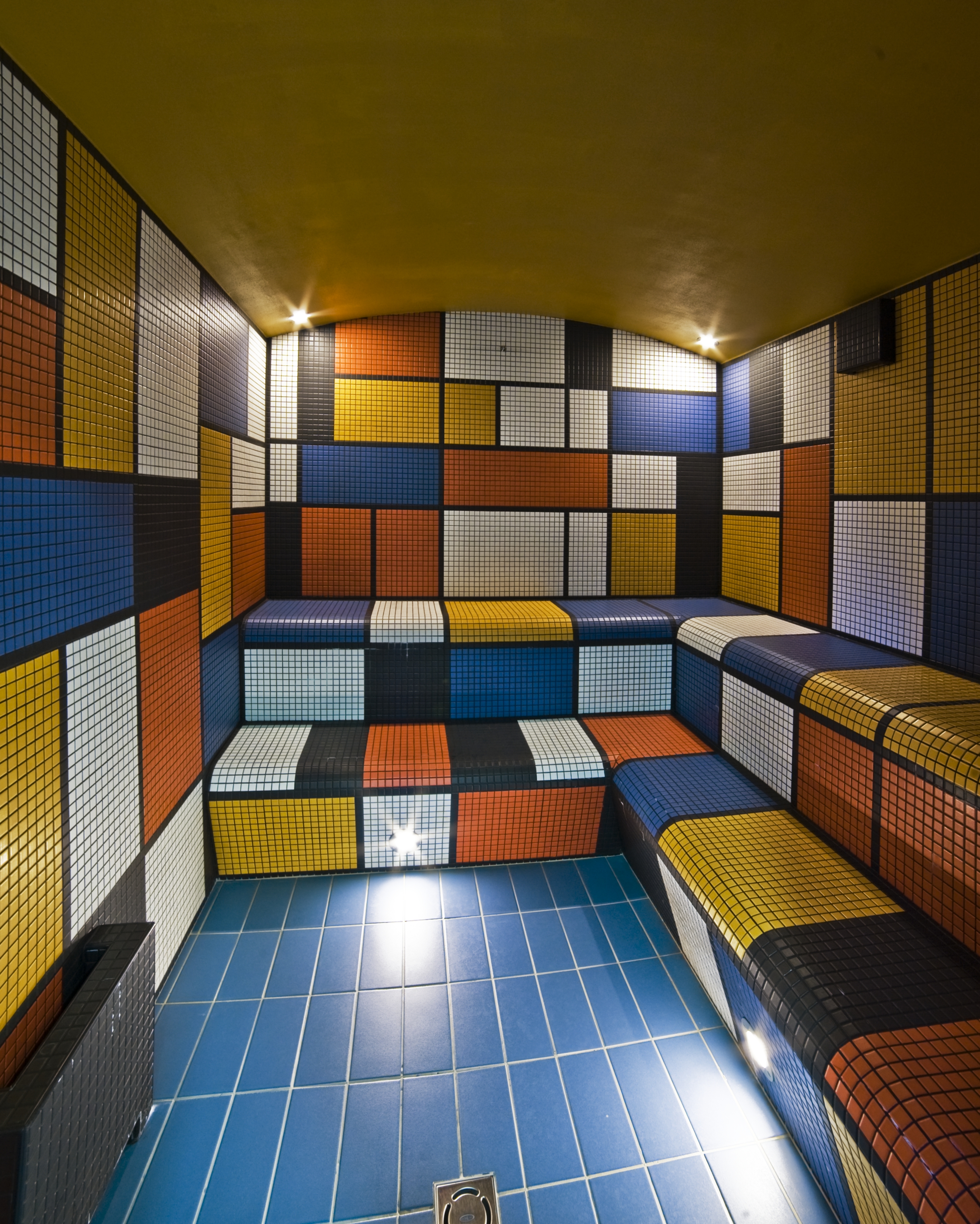 sauna v 1. podzemnom podlaží přístupná z bazénovej haly 