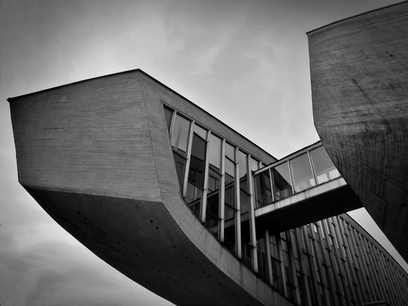 Detail - elegantná skupturálna forma