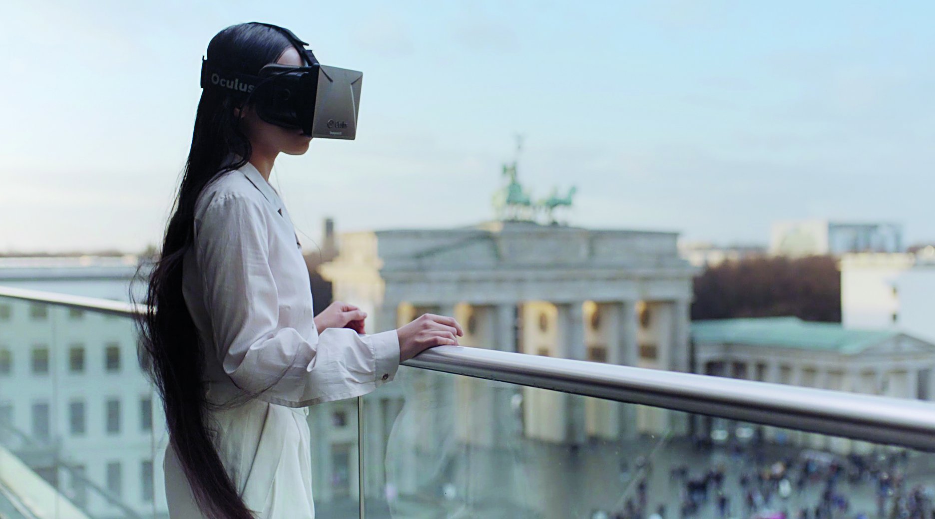 Oculus. Balkón Akademie der Künste. V majetku Berlin Biennale for Contemporary Art, 4. 6.–18. 9. 2016 (z článku Michala Stolárika Čo s načatým životom. Spomienka na deviate Berlínske bienále)