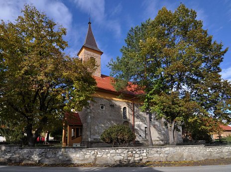 Románsky kostol v Boldogu
