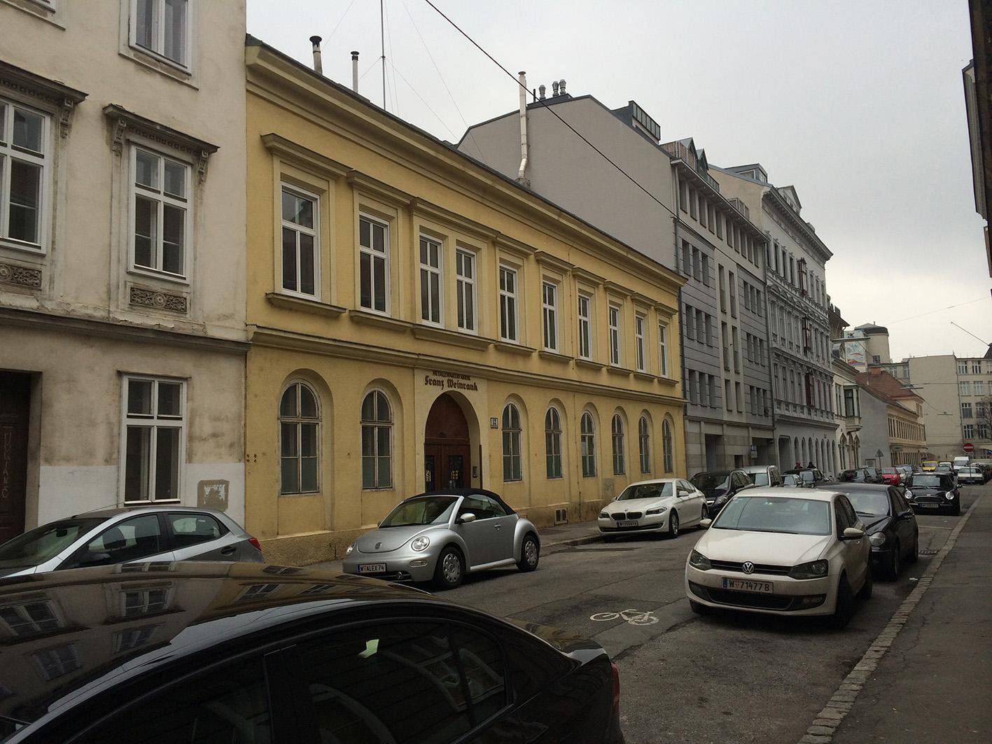 Pôvodná dvojpodlažná budova zámočníckej dielne