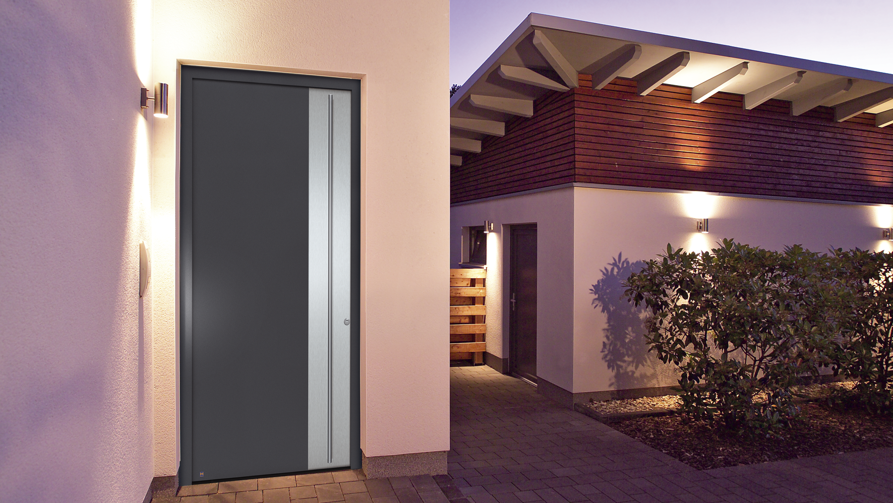 Hliníkové domové dvere Hörmann ThermoSafe dosahujú hodnotu UD do 0,8 W/(m2∙K) a vybavenie RC 3. Najnovšie je model možné zakúpiť aj vo výške do 2,5 metra