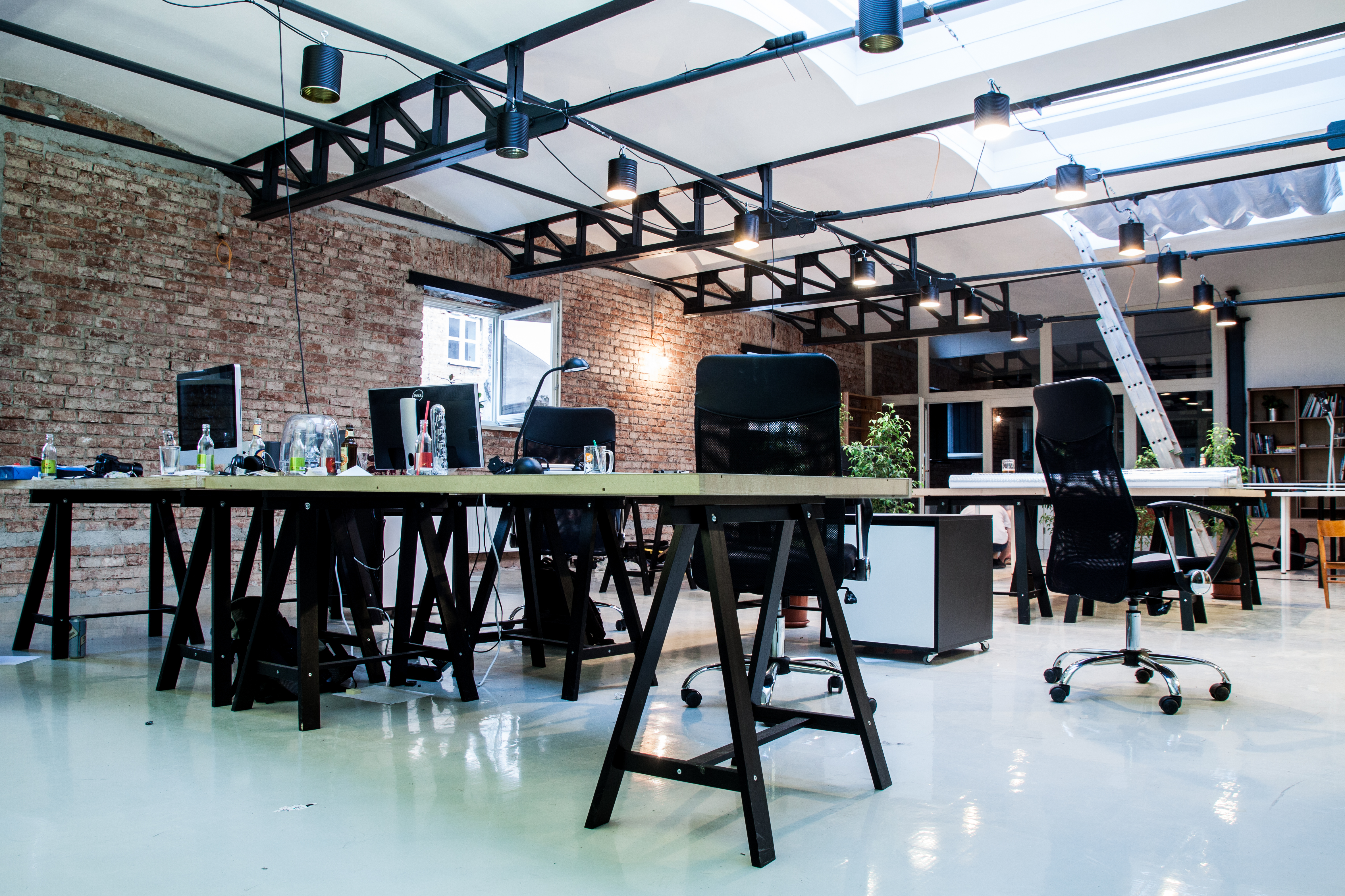 Co-Working Hub a Media Lab.