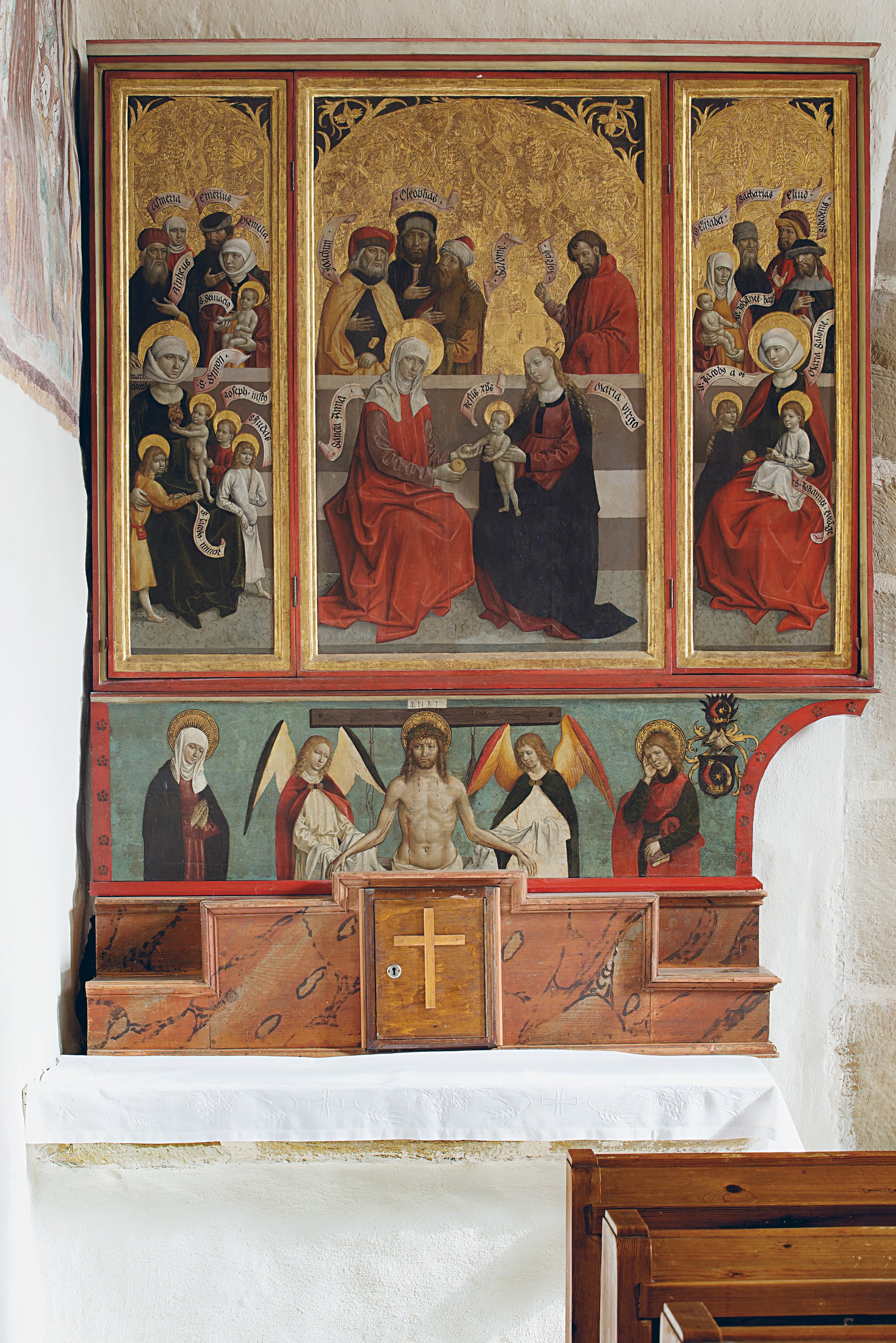 Majster z Okoličného: Oltár sv. Anny Samotretej (Svätého príbuzenstva). 1510. Smrečany, Kostol Očisťovania Panny Márie – rímskokatolícka cirkev, farnosť Okoličné