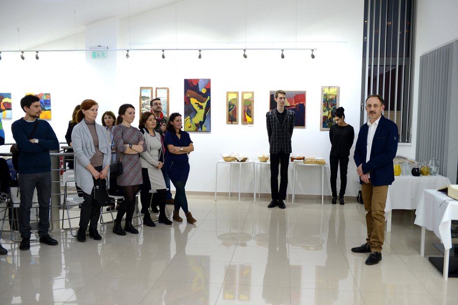 Vo štvrtok 11. 2. podvečer sa uskutočnila vernisáž výstavy „ARCHITEKt na TÚRAch“