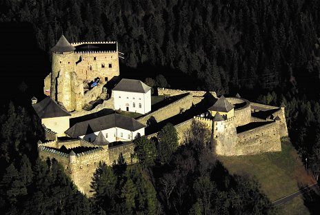 Obnova hradov v stredoeurópskom priestore - hrad Ľubovňa