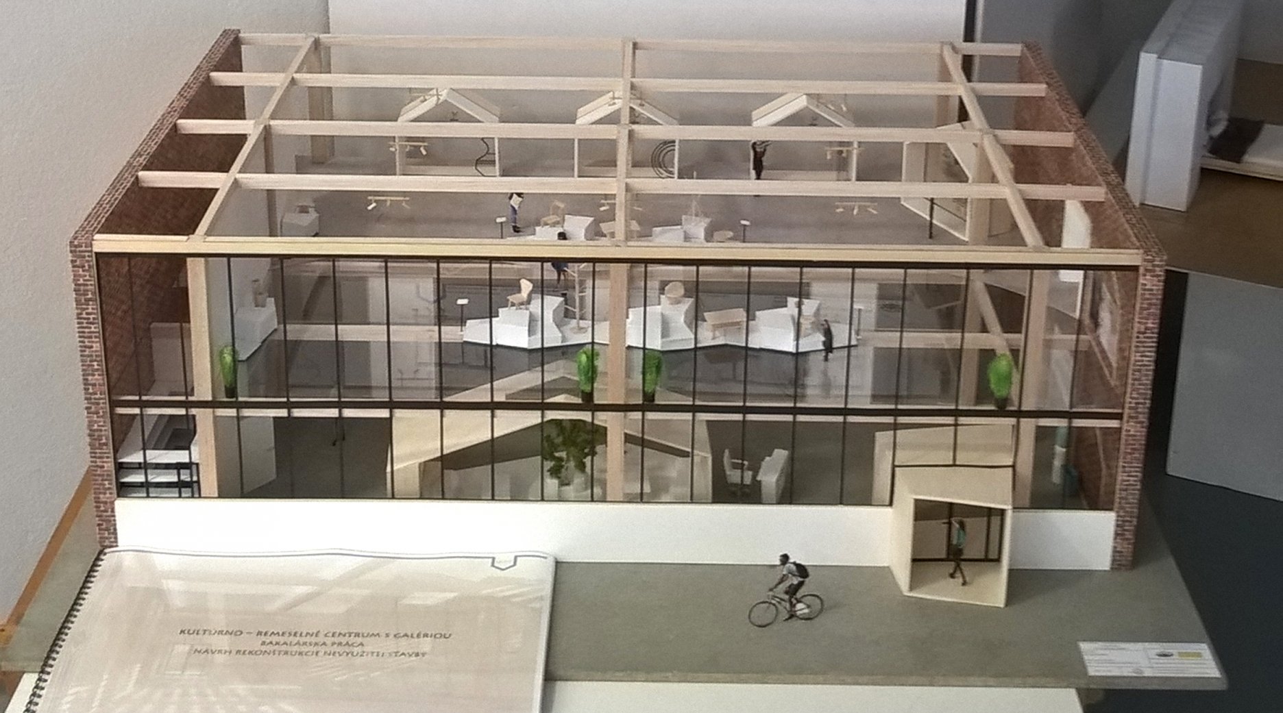 Kultúrno - remeselné centrum s galériou - model
