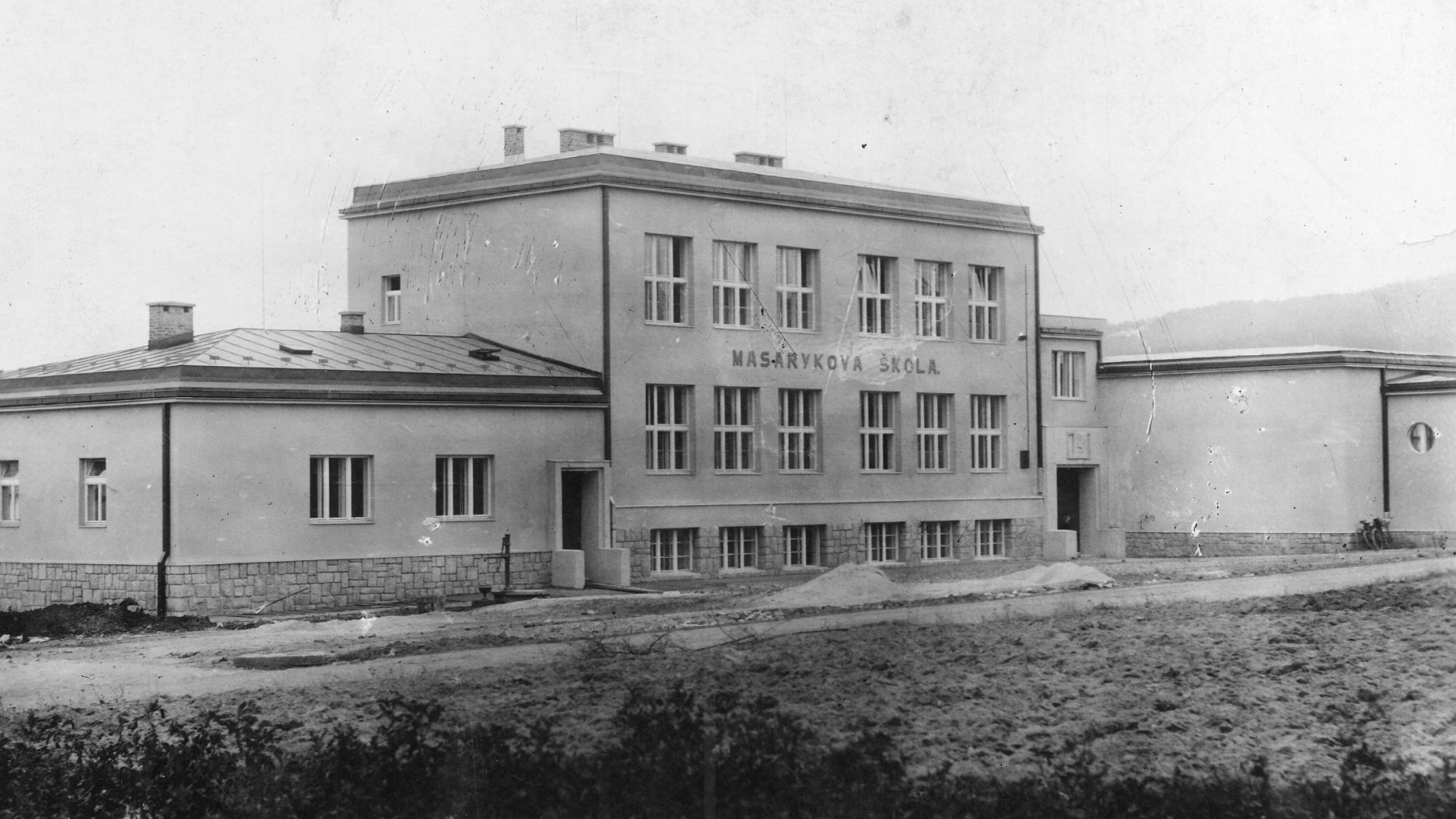 1938 - posledný rok fungovania českej školy