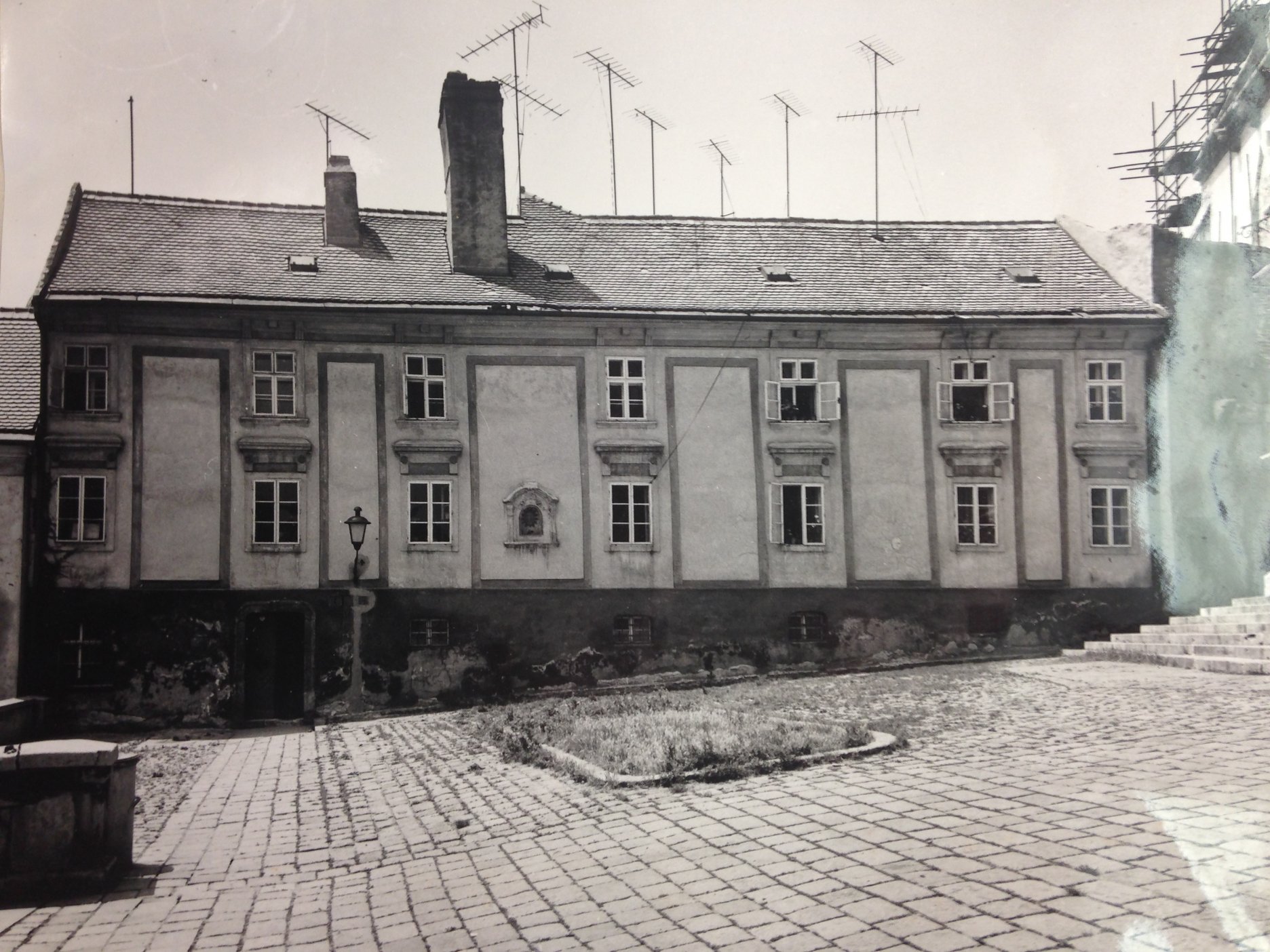 Pohľad na východnú fasádu z 50-tych rokov minulého storočia