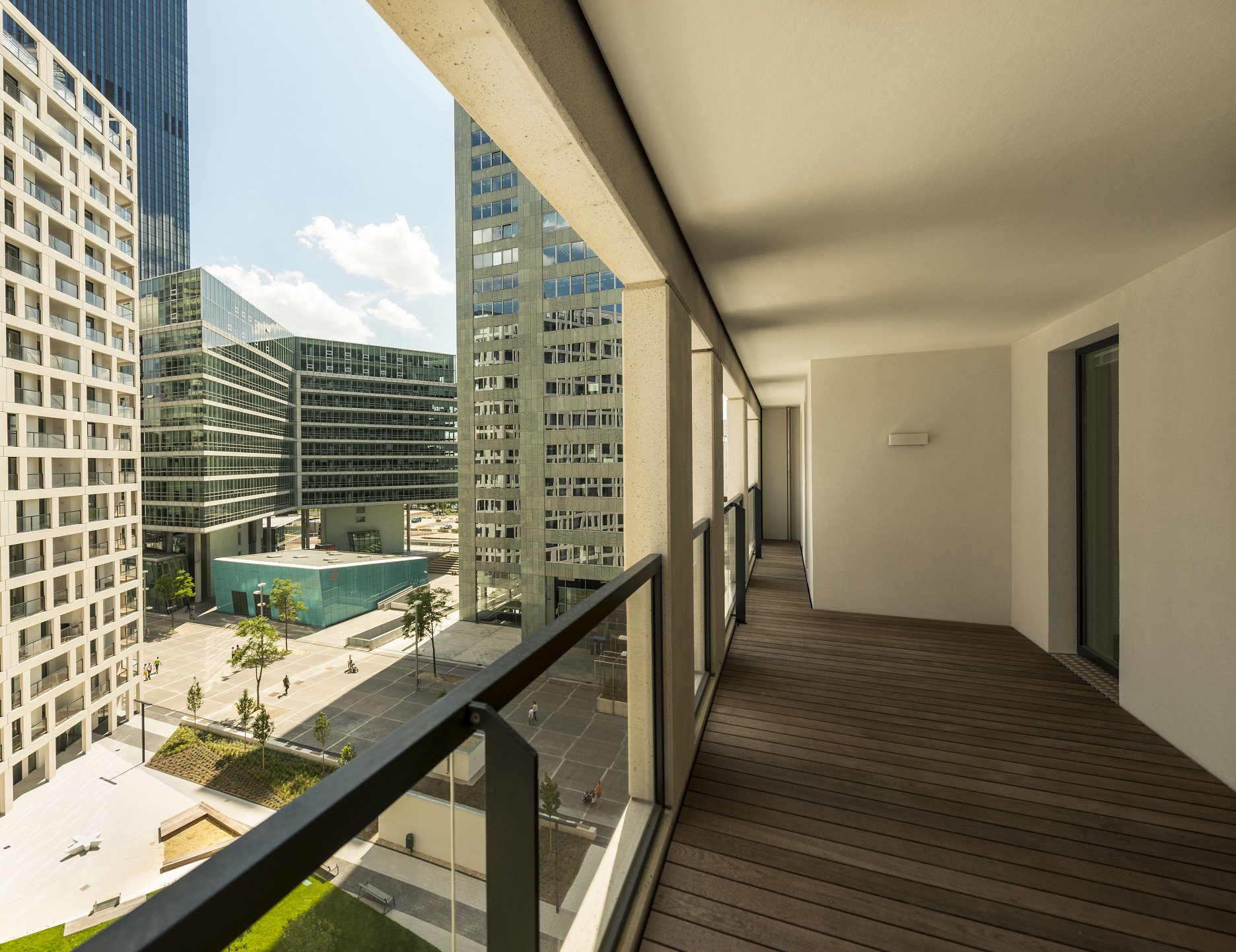 Donaucity DC living, Vídeσ, Rakúsko