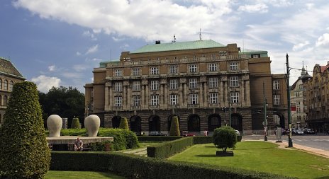 REKONŠTRUKCIA A DOSTAVBA BUDOV FILOZOFICKEJ FAKULTY UK V PRAHE