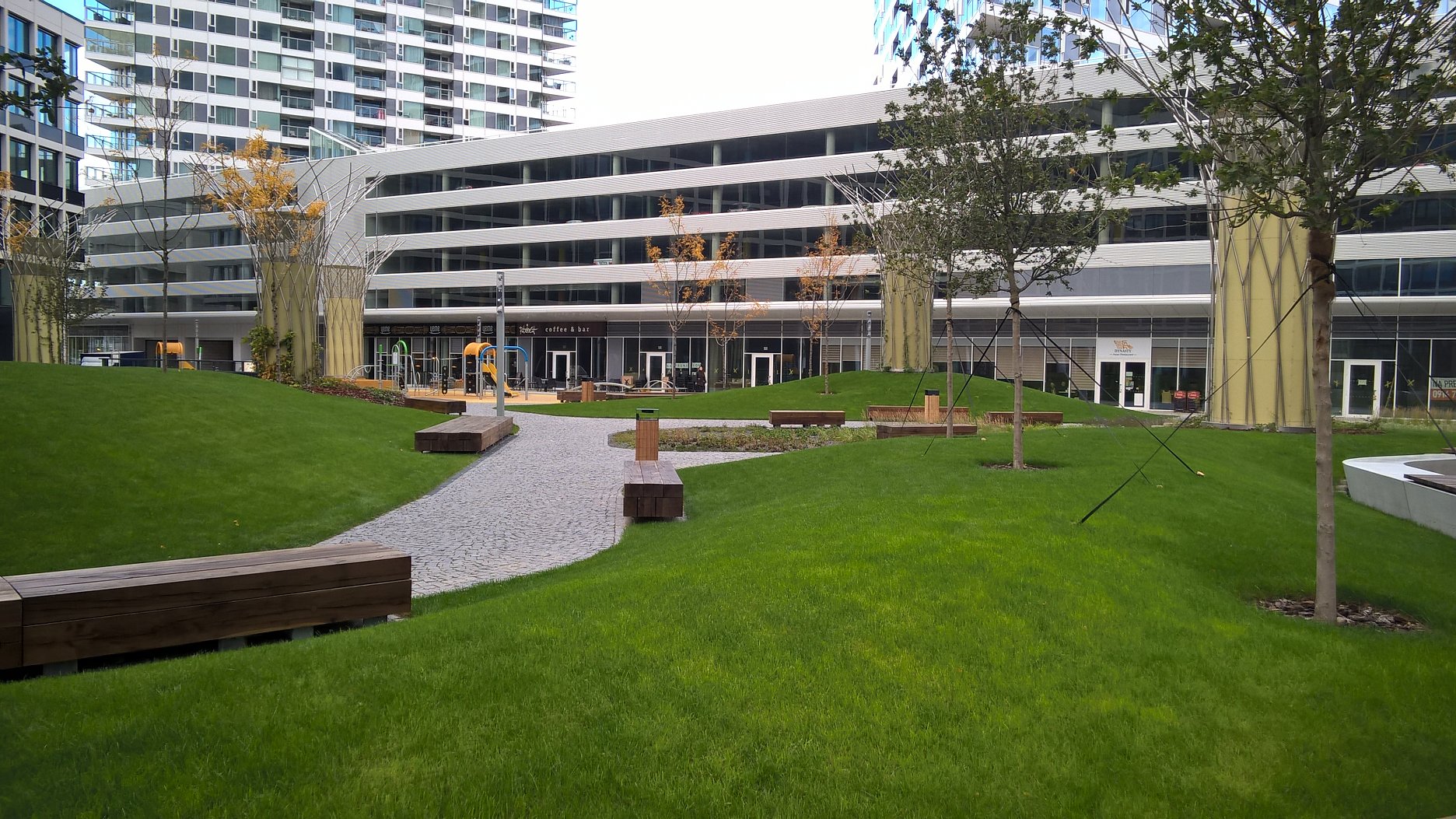 Park v PANORAMA CITY od štúdia 2ka, 2017, na ktorom sa autorsky podieľala architektka Ivana Pasečná.