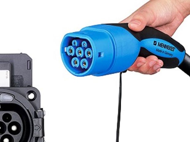 V Európe by sa základom bezproblémového dobíjania elektromobilov mala stať jednotná nabíjacia koncovka.