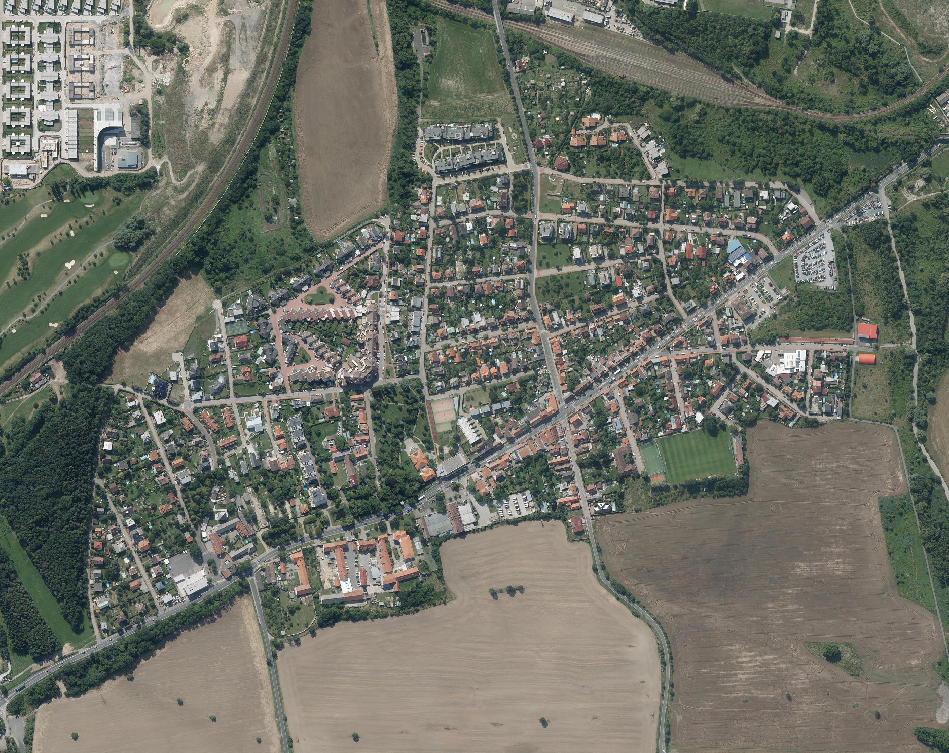 Ortofoto: Dolní Měcholupy