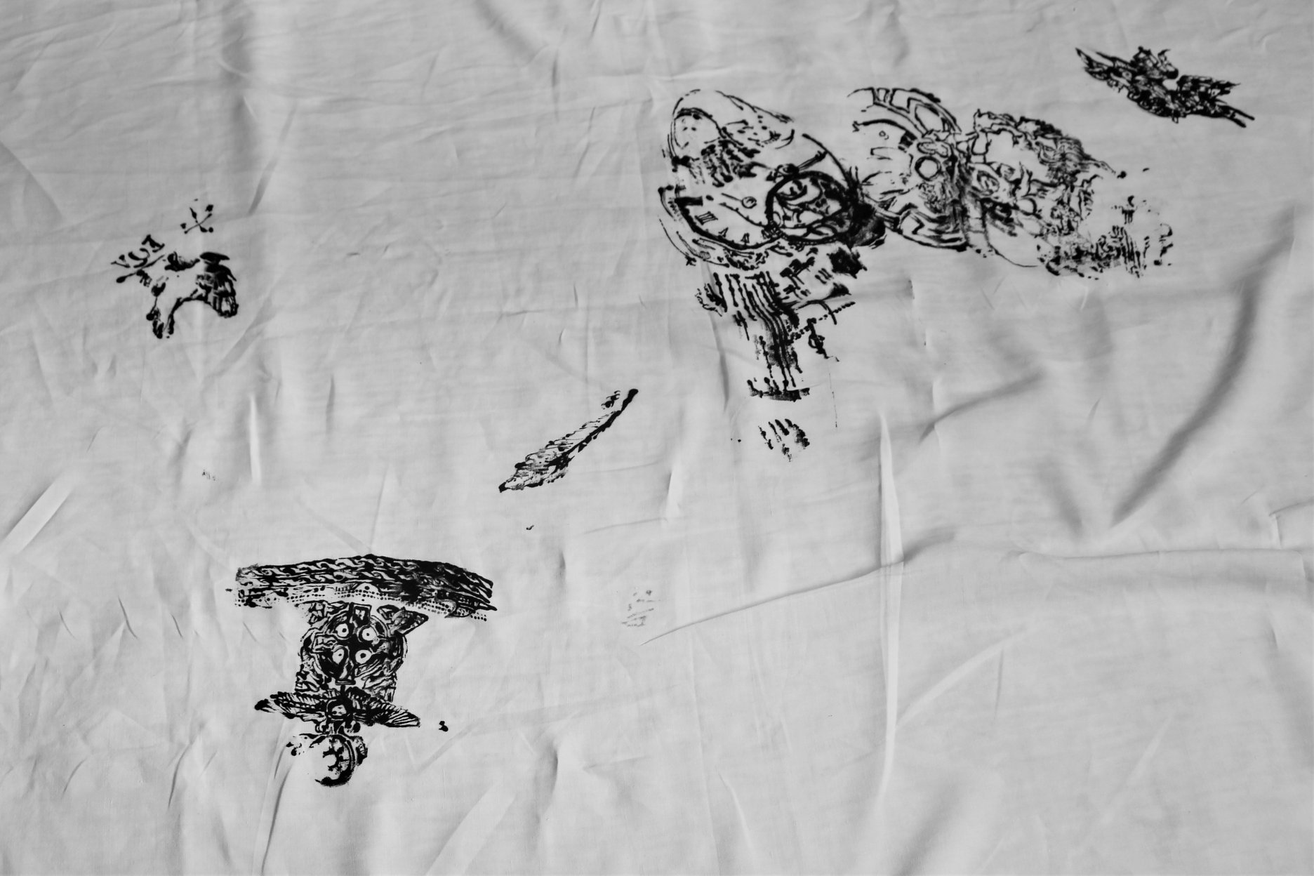 Antropologické meranie traumatického zápisu /2015 - olejový odtlačok z tela autora - monotyp na plachte