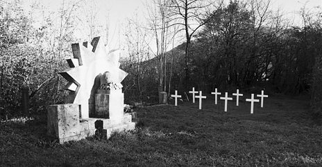 Vojenská nemocnica a  cintorín  v Banskej Bystrici