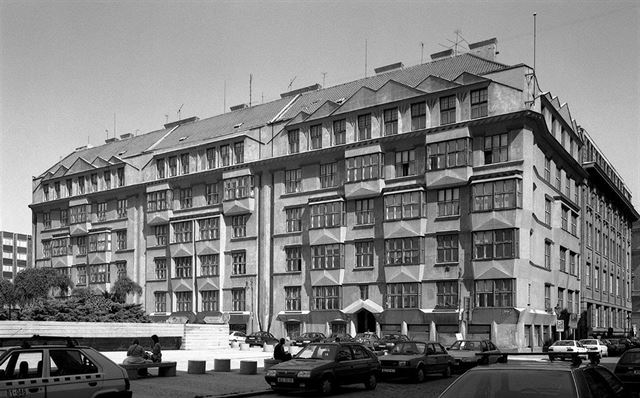 Novotný - El. Krásnohorské, Praha