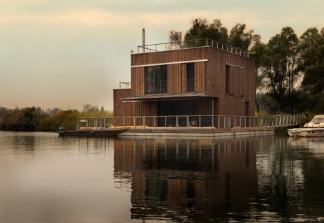 FAMÍLIART: Plávajúce domy