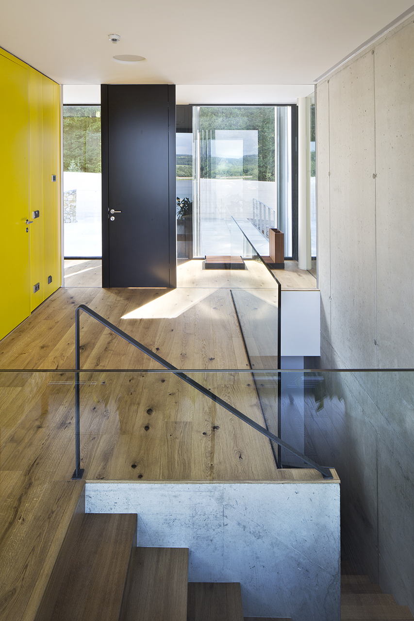 Hlavný obytný priestor a schodisko