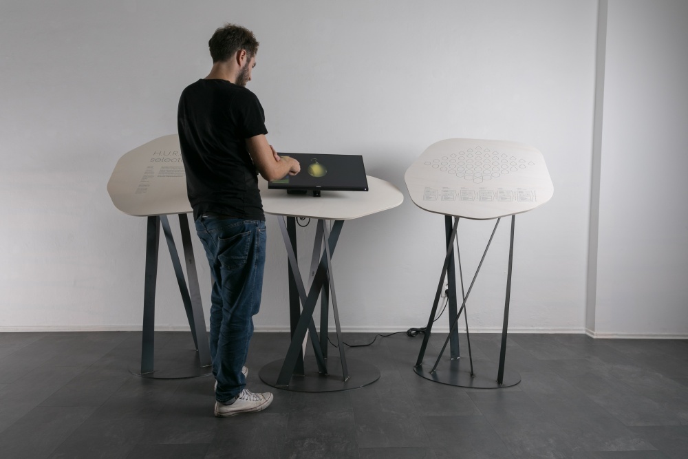 H.U.R.B.A.N. selector - inštalácia na výstave Human by Design v galérií SCD Satelit